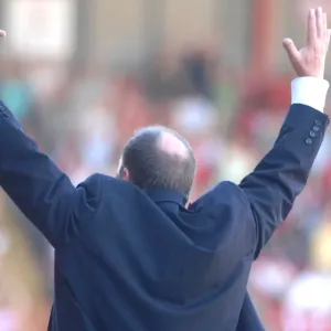 Gary Johnson: Facing His Former Team - Bristol City vs. Scunthorpe United
