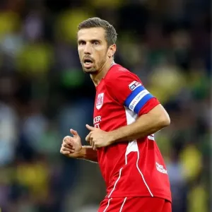 Gary O'Neil Leads Bristol City Charge Against Norwich City, Sky Bet Championship 2016 Gary O'Neil Leads Bristol City Charge Against Norwich City, Sky Bet Championship 2016