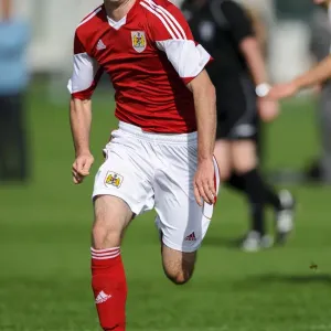 Georges Kellow : Interprète étoile pour le Bristol City U18 contre l'Albion deBrighton et Hove U18, octobre 2013