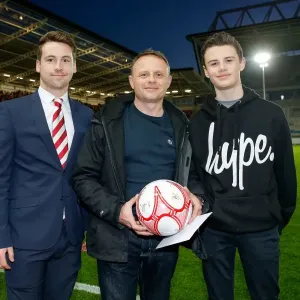 Half Time Draw at Ashton Gate: Bristol City vs. Derby County, Sky Bet Championship (190416)