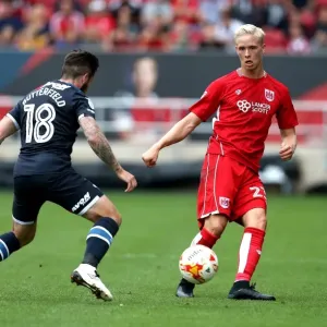 Hordur Magnusson Passes the Ball for Bristol City Against Derby County, Sky Bet Championship, Ashton Gate Stadium, 2016