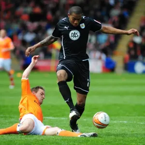 Intense Championship Showdown: Marvin Elliott vs. David Vaughan (Blackpool vs. Bristol City, 02/05/2010)