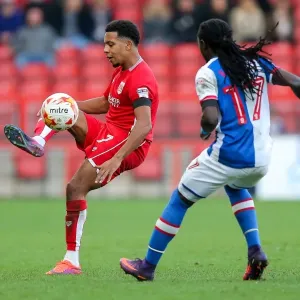 Intense Clash: Korey Smith vs. Marvin Emnes at Ashton Gate Intense Clash: Korey Smith vs. Marvin Emnes at Ashton Gate