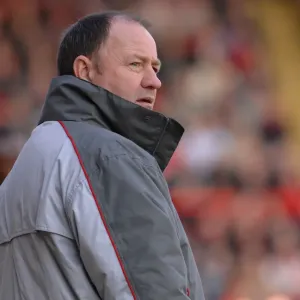 Intense Moment: Gary Johnson's Battle on the Pitch - Bristol City vs. Wolverhampton Wanderers