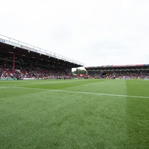 Intense Rivalry: Bristol City vs MK Dons at Ashton Gate, Sky Bet League One Clash, September 2014 Intense Rivalry: Bristol City vs MK Dons at Ashton Gate, Sky Bet League One Clash, September 2014