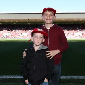 Intense Sky Bet Championship Clash: Bristol City vs Barnsley (April 2017)