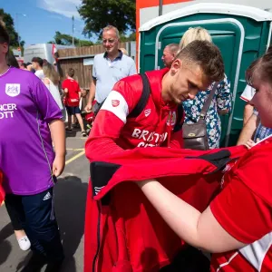 Jamie Paterson's Arrival: Bristol Manor Farm vs. Bristol City (09.07.2017)