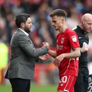 Jamie Paterson's Farewell: Lee Johnson Consoles Him After Substitution (Bristol City vs. Queens Park Rangers, 2017)