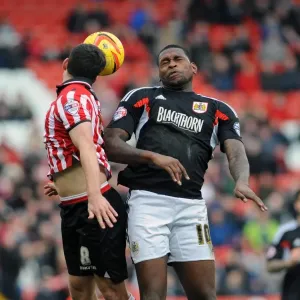 Jay Emmanuel-Thomas vs Michael Doyle: Intense Header Battle at Bramall Lane - Sheffield United vs Bristol City, Sky Bet League One Jay Emmanuel-Thomas vs Michael Doyle: Intense Header Battle at Bramall Lane - Sheffield United vs Bristol City, Sky Bet League One