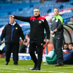John Pemberton Points the Way: Leeds United vs. Bristol City, Sky Bet Championship (23/01/2016) John Pemberton Points the Way: Leeds United vs. Bristol City, Sky Bet Championship (23/01/2016)