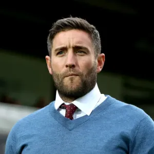 Johnson Leads Bristol City in League Cup Clash against Wycombe Wanderers