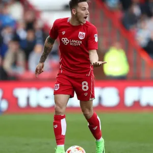 Josh Brownhill in Action: Bristol City vs. Queens Park Rangers, Sky Bet Championship 2017