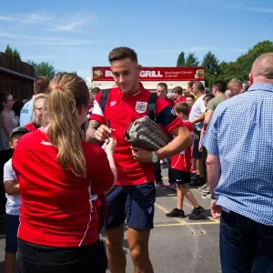 Josh Brownhill's Arrival: Bristol Manor Farm vs. Bristol City (09.07.2017)