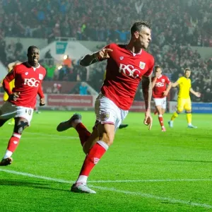 Last-Minute Drama: Aden Flint Scores Stunner for 2-2 Draw vs Leeds United Last-Minute Drama: Aden Flint Scores Stunner for 2-2 Draw vs Leeds United