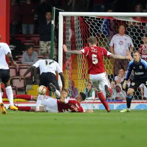 Last-Minute Drama: Derrick Williams Saves the Day for Bristol City Last-Minute Drama: Derrick Williams Saves the Day for Bristol City