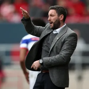 Lee Johnson Rallies Bristol City: Sky Bet Championship Showdown vs. Queens Park Rangers at Ashton Gate