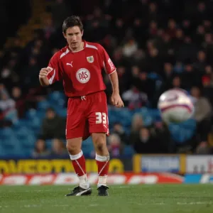 Lee Johnson spreads play Lee Johnson spreads play