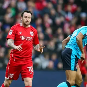 Lee Tomlin in Action: Bristol City vs Fleetwood Town at Ashton Gate Stadium during The Emirates FA Cup Third Round Proper (07.01.2017) Lee Tomlin in Action: Bristol City vs Fleetwood Town at Ashton Gate Stadium during The Emirates FA Cup Third Round Proper (07.01.2017)