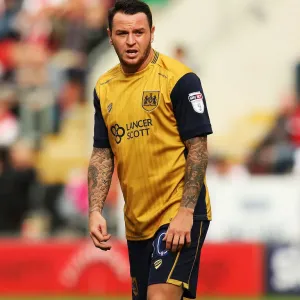 Lee Tomlin in Action: Rotherham United vs. Bristol City Championship Clash, September 2016