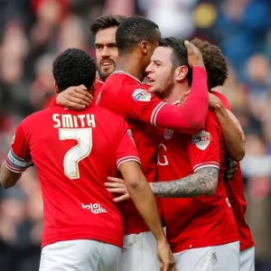 Lee Tomlin's Penalty: 3-0 Lead for Bristol City over Sheffield Wednesday Lee Tomlin's Penalty: 3-0 Lead for Bristol City over Sheffield Wednesday