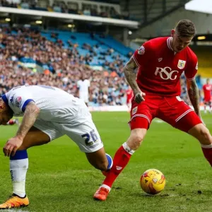 Leeds United vs. Bristol City: Clash Between Ben Gladwin and Liam Bridcutt Leeds United vs. Bristol City: Clash Between Ben Gladwin and Liam Bridcutt