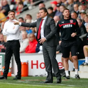Manager Clash: Steve Cotterill of Bristol City and Graham Alexander of Fleetwood Lock Horns during Sky Bet League 1 Match Manager Clash: Steve Cotterill of Bristol City and Graham Alexander of Fleetwood Lock Horns during Sky Bet League 1 Match