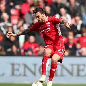 Marlon Pack in Action: Sky Bet Championship Showdown at Ashton Gate