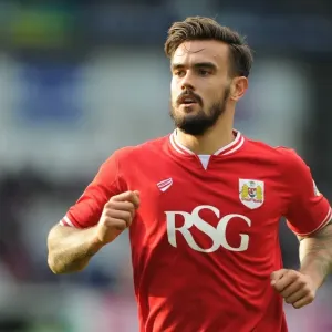 Marlon Pack of Bristol City in Action Against Ipswich Town, Sky Bet Championship (September 2015)