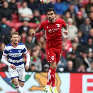Marlon Pack Heads the Ball: Intense Moment from Bristol City vs. Queens Park Rangers, Sky Bet Championship (14/04/2017)