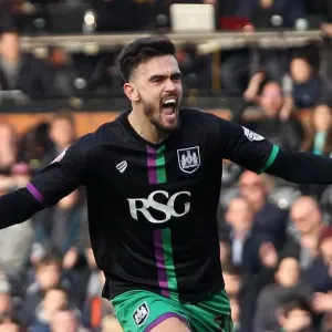 Marlon Pack Scores Equalizer: Fulham vs. Bristol City, Sky Bet Championship (12 March 2016)
