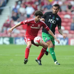 Marlon Pack vs Diego Fabbrini: Intense Battle for Ball Possession - Middlesbrough vs Bristol City, Sky Bet Championship