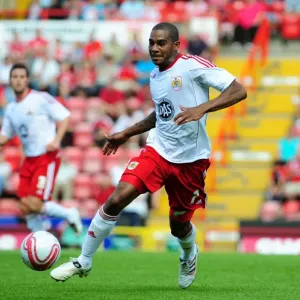 Marvin Elliott in Action: Championship Showdown - Bristol City vs Blackpool at Ashton Gate Stadium (2010)