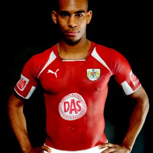 Marvin Elliott: Bristol City Football Club Portrait (2008-09) Marvin Elliott: Bristol City Football Club Portrait (2008-09)