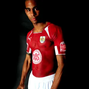 Marvin Elliott: A Symbol of Determination in Bristol City Football Club's 08-09 Season Marvin Elliott: A Symbol of Determination in Bristol City Football Club's 08-09 Season