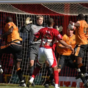 Marvin Elliott vs. Wolverhampton Wanderers: A Football Battle for Possession (Bristol City vs. Wolves)