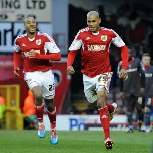 Season 13-14 Framed Print Collection: Bristol City v Carlisle United