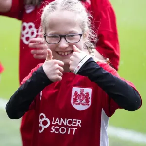 Mascots Clash at Ashton Gate: Bristol City vs. Burton Albion - Sky Bet Championship (04.03.2017)