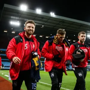 Matt Taylor Print, Bristol City in Action at Villa Park