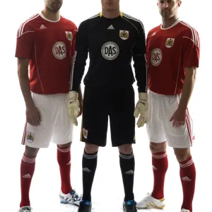 New Kit: A Fresh Look for Bristol City First Team, 09-10