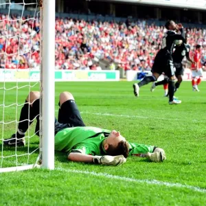 Nicky Maynard's Dramatic Penalty Win: Barnsley vs. Bristol City, April 9, 2011 - The Moment Bristol City Secured Championship Victory Nicky Maynard's Dramatic Penalty Win: Barnsley vs. Bristol City, April 9, 2011 - The Moment Bristol City Secured Championship Victory