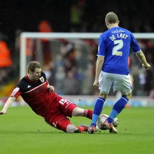 Pearson vs. De Laet: Intense Championship Showdown at Ashton Gate