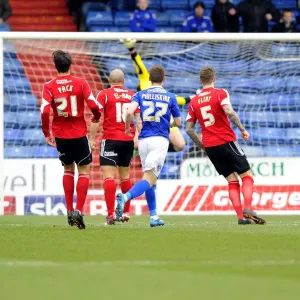Philliskirk Scores the Equalizer: Oldham Athletic vs. Bristol City, 08-02-2014 Philliskirk Scores the Equalizer: Oldham Athletic vs. Bristol City, 08-02-2014