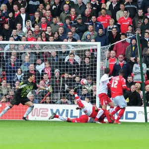 The Rivalry Roars: Nottingham Forest vs. Bristol City - Season 08-09 Football Match