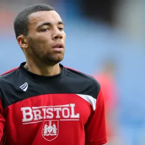 Ryan Fredericks in Action: Sky Bet Championship Showdown at Hillsborough Stadium - Sheffield Wednesday vs. Bristol City (August 8, 2015)