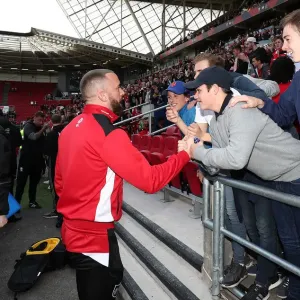 Scott Golbourne Appreciates Fans: Bristol City vs Birmingham City, 07-05-2017, Ashton Gate