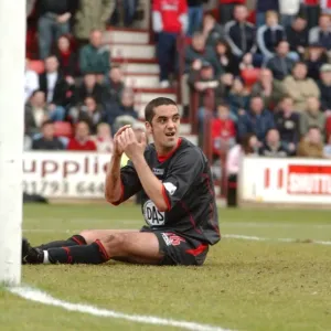 Scott Murray in Action for Bristol City Football Club (03-04)