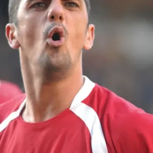 Scott Murray in Action: Norwich City vs. Bristol City