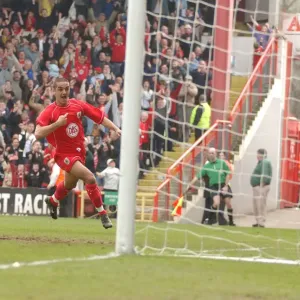 Scott Murray's Unforgettable Hat-Trick: A Triumphant Moment for Bristol City (02-03) Scott Murray's Unforgettable Hat-Trick: A Triumphant Moment for Bristol City (02-03)