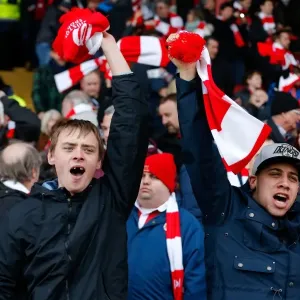 Sea of Scarves: Unity Amongst Bristol City Fans Before FA Cup Clash with West Ham United Sea of Scarves: Unity Amongst Bristol City Fans Before FA Cup Clash with West Ham United