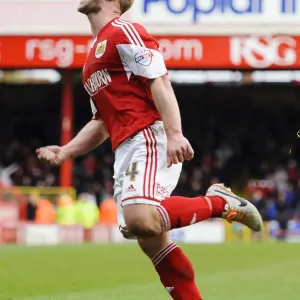 Simon Gillett Scores the Thrilling Winning Goal for Bristol City Against Gillingham in Sky Bet League One, March 2014